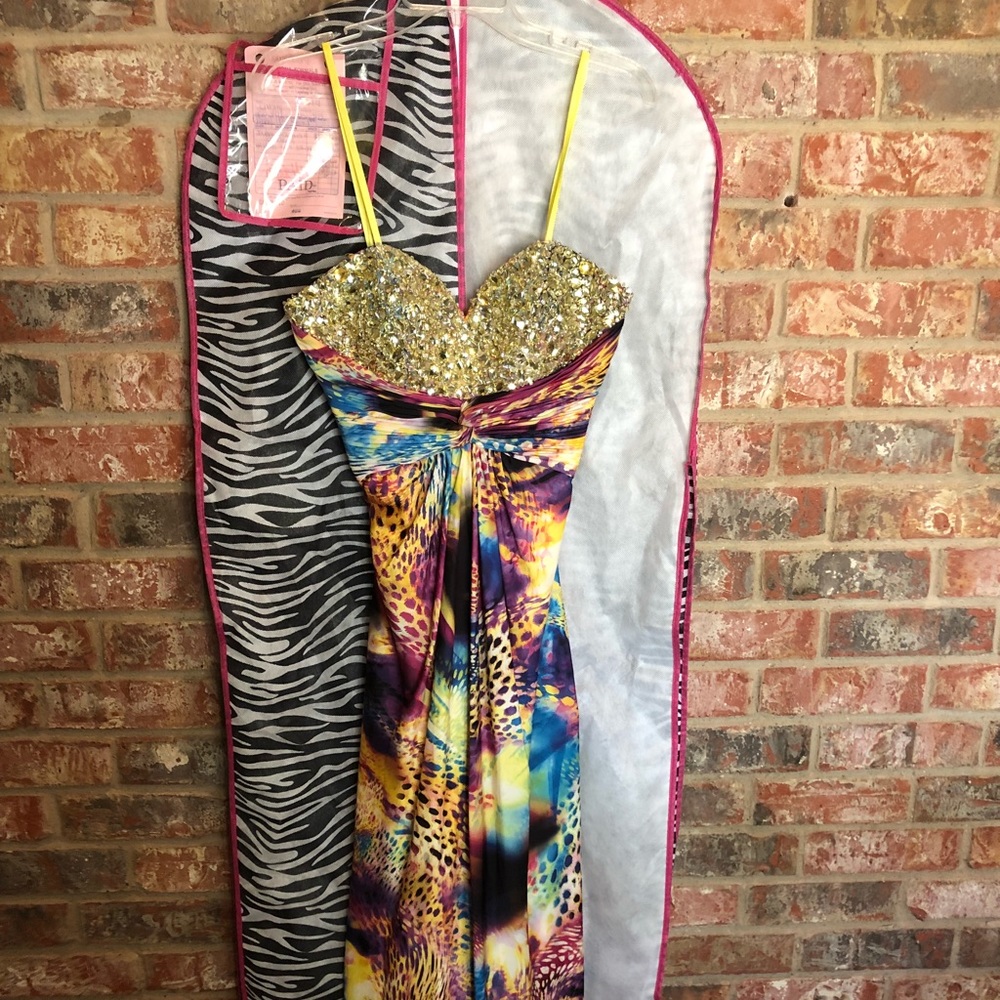 Multi-colored formal